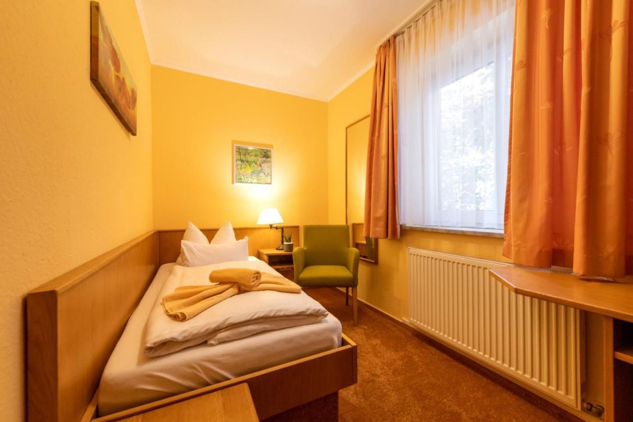 Hotel Zum Steinhof Bad Blankenburg Exterior photo